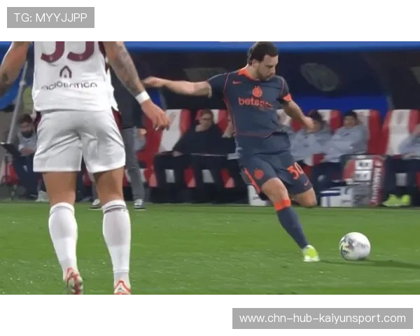 姆希塔良外脚背直塞，劳塔罗单刀推射被门将封堵